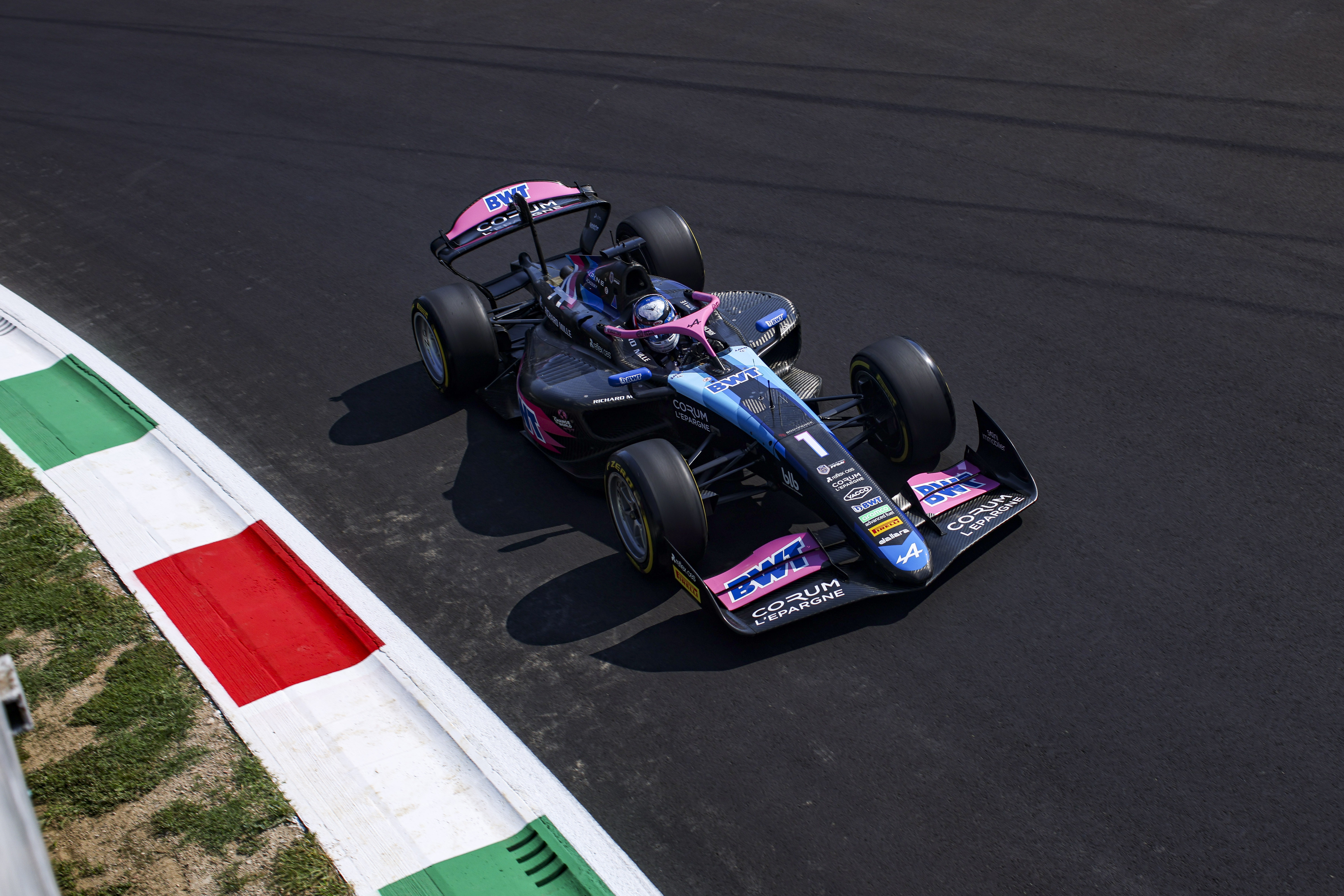 Martins retrouve le podium à Monza, Hadjar conserve la tête du championnat de Formule 2